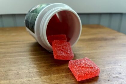 El riesgo de consumir marihuana aumentaría en los adultos mayores